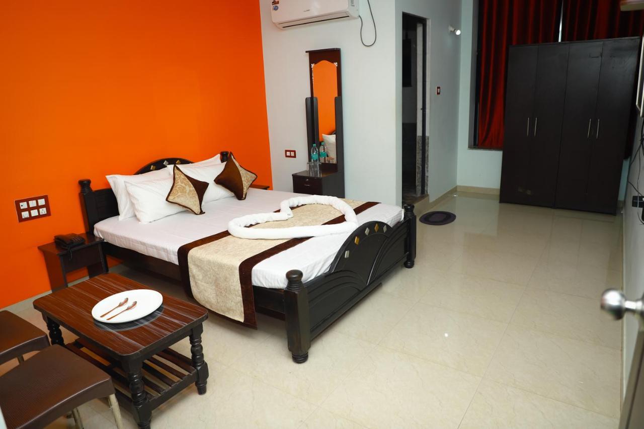 Megha Residency Hotel Haveri Exterior photo